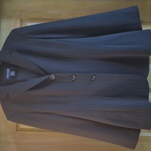 Ann Taylor Factory blazer Pin Stripe No Pockets Darted Collar 3 Button Size 4